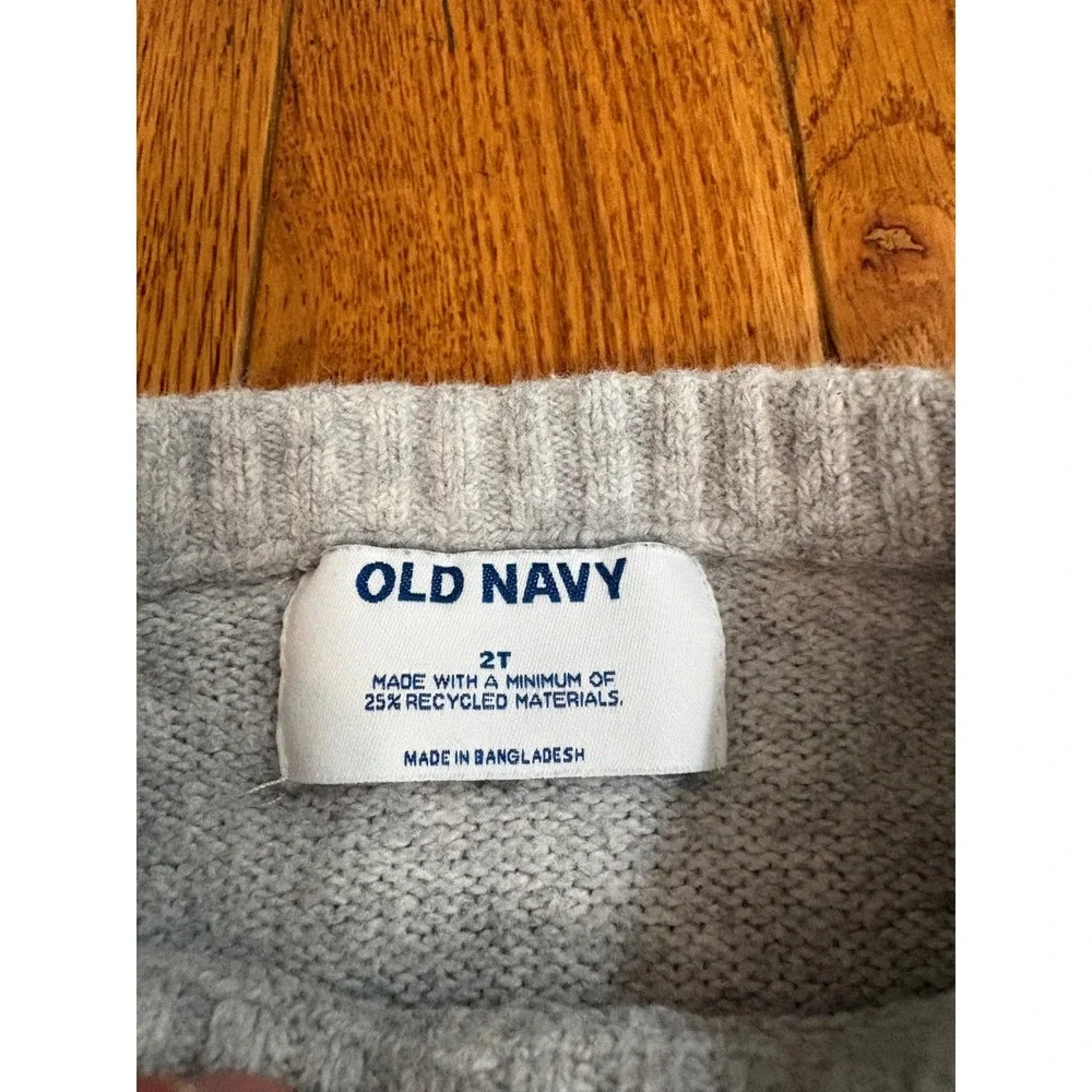 Old Navy Toddler 2T Gray Fair Isle Skiing Dinosaur Sweater Crew Neck Pullover